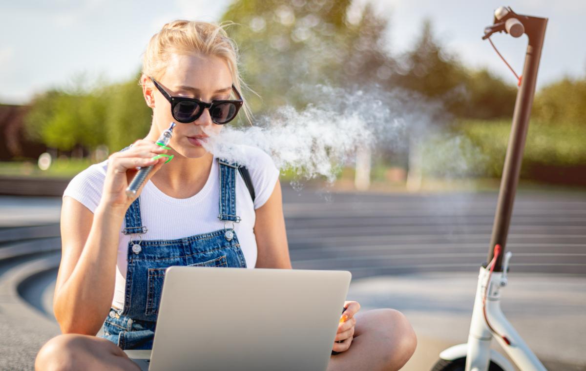 Changer la batterie d'une cigarette électronique